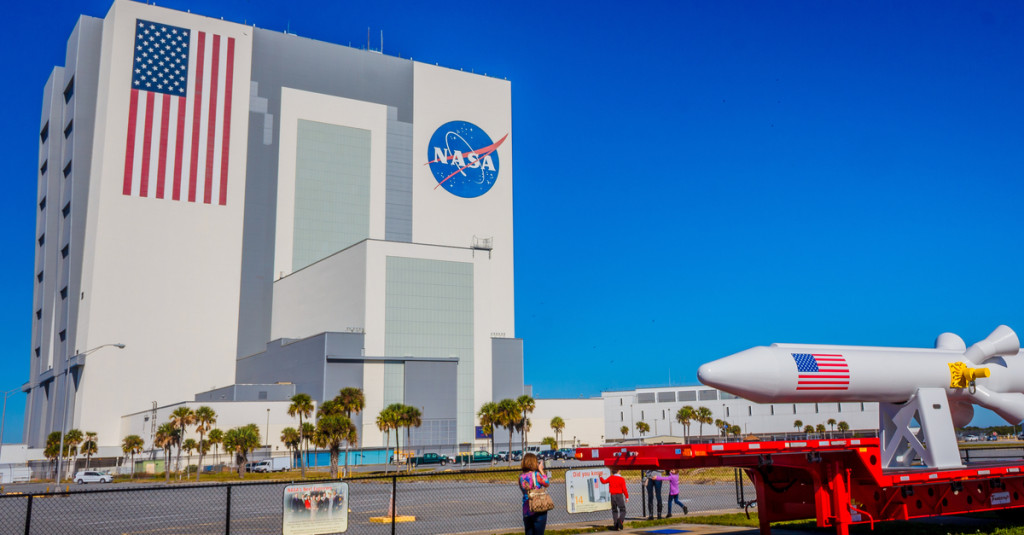 The NASA building is used to assemble large American manned rockets and will be used to launch upcoming Space Launch System. (Image by achinthamb/Shutterstock)