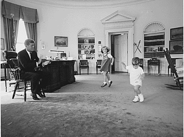 John F Kennedy Kids Discover Play